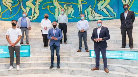 El vicepresidente y consejero de Universidades, Igualdad, Cultura y Deporte, Pablo Zuloaga, presenta las jornadas culturales Nansa