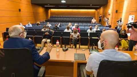 El consejero de Sanidad, Miguel Rodr&iacute;guez, y el director general de Salud P&uacute;blica, Reinhard Wallmann, se re&uacute;nen con los alcaldes de los 19 municipios en nivel 3