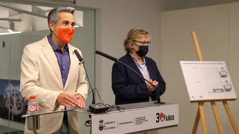 El vicepresidente y consejero de Universidades, Igualdad, Cultura y Deporte, Pablo Zuloaga, presenta, en rueda de prensa, los futuros proyectos culturales y de mejora del entorno.