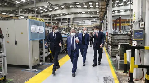 Visita a la planta de Edscha Santander.- Archivo