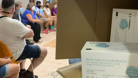 Reparto municipal de mascarillas en el distrito Norte