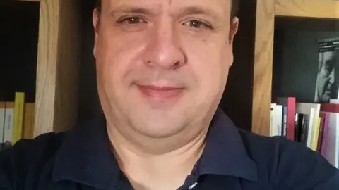 El poeta Jos&eacute; Mar&iacute;a Higuera.