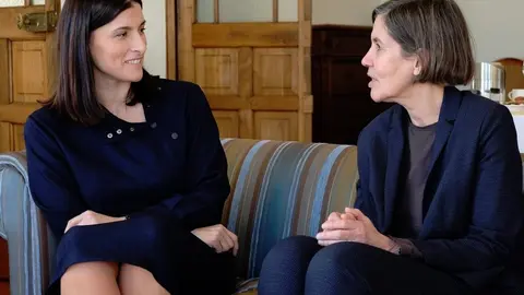 Archivo - La alcaldesa de Santander se re&uacute;ne con la rectora de la UIMP.- Archivo