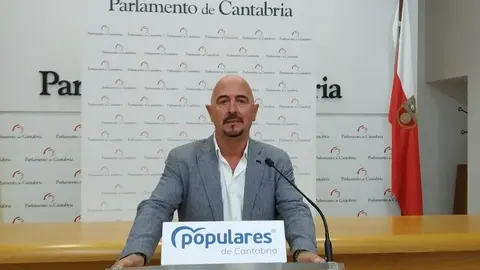C&eacute;sar Pascual, diputado del PP c&aacute;ntabro y portavoz de Sanidad