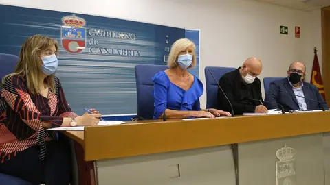 La Consejera De Educaci&oacute;n Y Formaci&oacute;n Profesional, Marina Lomb&oacute;, Acompa&ntilde;ada De Directores Generales De Su Departamento, Informa Sobre El Protocolo Covid Del Pr&oacute;ximo Curso