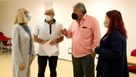 El consejero de Sanidad, Miguel Rodr&iacute;guez, se re&uacute;ne con el alcalde de Valderredible, Fernando Fern&aacute;ndez.