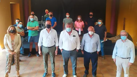 El consejero de Desarrollo Rural,  Guillermo Blanco, en la reuni&oacute;n de la Asociaci&oacute;n Calidad Diferenciada Patata de Valderredible.