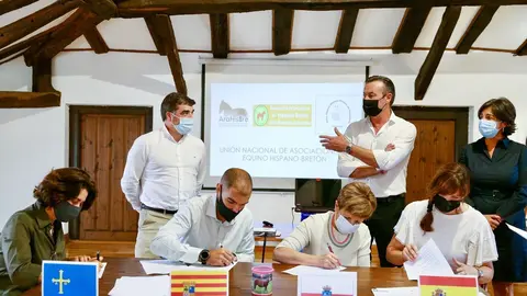 Constituci&oacute;n de la Uni&oacute;n Nacional de Asociaciones de Equino Hispano Bret&oacute;n