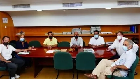 Representantes del PP y de las organizaciones agrarias en la reuni&oacute;n