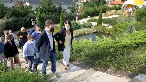 Visita de la alcaldesa de Santander, Gema Igual, a la pe&ntilde;a de Pe&ntilde;acastillo