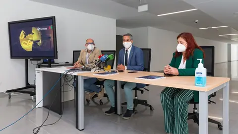 El Vicepresidente Y Consejero De Universidades, Igualdad, Cultura Y Deporte, Pablo Zuloaga, Y El Consejero De Sanidad, Miguel Rodr&iacute;guez, Abordan La Implantaci&oacute;n Del Proyecto De Protonterapia