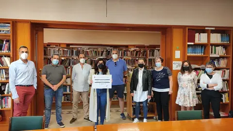 Silvia P&eacute;rez recoge la beca del programa 'Reinosa m&aacute;s cerca de Europa