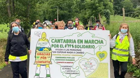 Marcha Cantabria Solidaria por el 0,77%