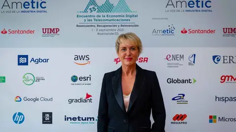 La secretaria de Estado de Digitalizaci&oacute;n e Inteligencia Artificial, Carme Artigas, en el 35 Encuentro de la Econom&iacute;a Digital y Telecomunicaciones organizado por Ametic en Santander.