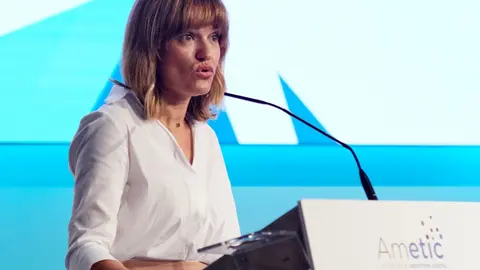 La ministra de Educaci&oacute;n y Formaci&oacute;n Profesional, Pilar Alegr&iacute;a,  interviene en el 35 Encuentro de la Econom&iacute;a Digital y las Telecomunicaciones, a 2 de septiembre de 2021, en el Palacio de la Magdalena de Santander, Santander, Cantabria, (Espa&ntilde;a).