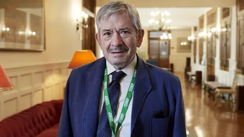 Enrique Bar&oacute;n, expresidente del Parlamento Europeo, en la UIMP