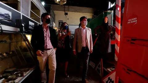 Visita de representantes del PSOE de Santander al Museo del Ferrocarril