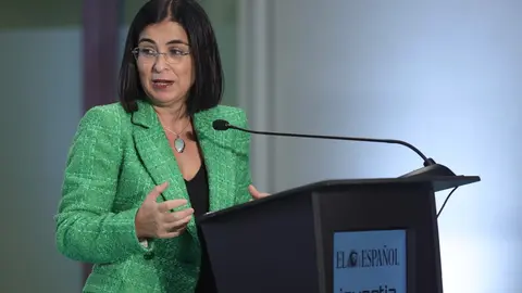 La ministra de Sanidad, Carolina Darias, interviene en la apertura del II Simposio del Observatorio de la Sanidad 'Las Lecciones de la Covid-19', a 13 de septiembre de 2021, en el auditorio de la Universidad Camilo Jos&eacute; Cela, Madrid, (Espa&ntilde;a). Organizado 