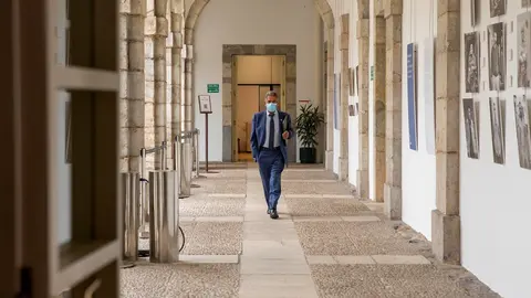 Archivo - El presidente de Cantabria, Miguel &Aacute;ngel Revilla, en el Parlamento de Cantabria