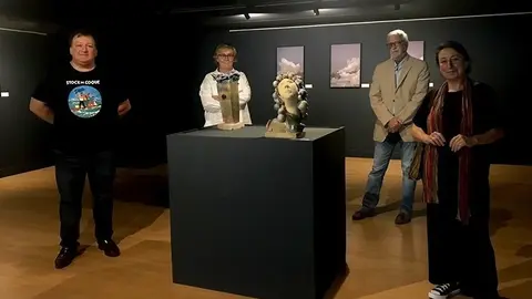 Muestra de cer&aacute;mica y fotograf&iacute;a en el Museo Mar&iacute;timo que refleja la relaci&oacute;n del hombre con el mar