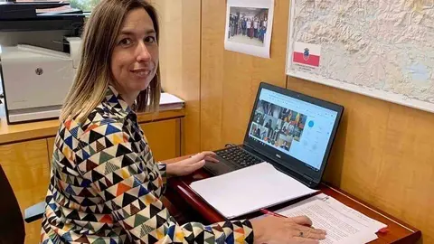 La consejera de Econom&iacute;a en su despacho