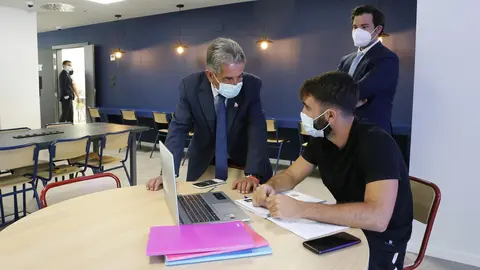 18:30 horas. Avenida Herrera Oria, 23, Santander. El presidente de Cantabria, Miguel &Aacute;ngel Revilla, interviene en la inauguraci&oacute;n de la residencia de estudiantes Micampus Santander. 16 SEPTIEMBRE 2021 &copy; Miguel De la Parra