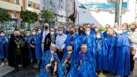 El presidente de Cantabria, Miguel &Aacute;ngel Revilla, se re&uacute;ne con miembros de la Cofrad&iacute;a Gastron&oacute;mica Los Esteros.