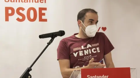 Jorge de Vena, n&uacute;mero 6 de la lista alternativa del PSOE de Cantabria al Congreso Federal