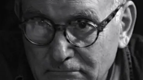 Archivo - Mario Camus, escritor