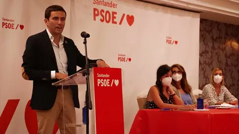 El secretario general del PSOE de Santander, Pedro Casares, tambi&eacute;n diputado nacional y miembro de la Ejecutiva Federal del partido