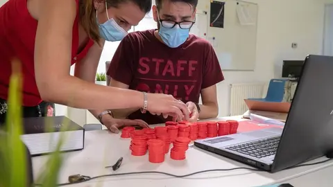 La UC fomenta la participaci&oacute;n de personas con discapacidades visual y auditiva en actividades de divulgaci&oacute;n cient&iacute;fica