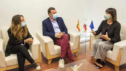 La Consejera De Econom&iacute;a Y Hacienda, Mar&iacute;a S&aacute;nchez, Recibe A La Junta Directiva De La Asociaci&oacute;n De Empresas Y Profesionales Organizadores De Eventos Y Congresos De Cantabria (OPCE)