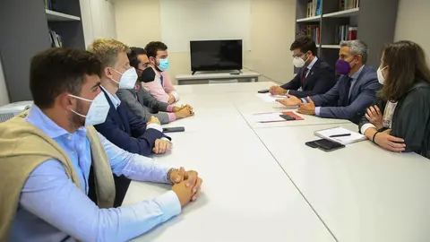 Zuloaga con el Consejo de Estudiantes de la UC