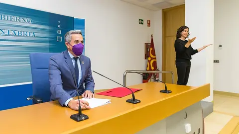 El vicepresidente y consejero de Universidades, Igualdad, Cultura y Deporte, Pablo Zuloaga, informa, en rueda de prensa, de los acuerdos de Consejo de Gobierno.