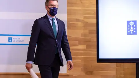 El presidente de la Xunta, Alberto N&uacute;&ntilde;ez Feij&oacute;o, en la rueda de prensa posterior a la reuni&oacute;n del Consello