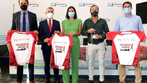 Presentaci&oacute;n de la IX edici&oacute;n de la Media Marat&oacute;n y la prueba de los 10 kil&oacute;metros