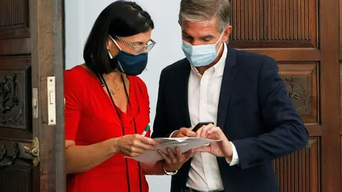 La alcaldesa, Gema Igual, y el concejal de Movilidad Sostenible, C&eacute;sar D&iacute;az