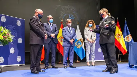 13:00 horas. Sal&oacute;n de actos del Paraninfo de la UIMP (Avda. de los Castros, 42). Santander. El presidente de Cantabria, Miguel &Aacute;ngel Revilla; el consejero de Universidades, Igualdad, Cultura y Deporte, Pablo Zuloaga, y varios consejeros, asisten a la toma de posesi&oacute;n de Carmen Mart&iacute;nez Ruiz como jefa superior de Polic&iacute;a de Cantabria. &copy; Ra&uacute;l Lucio 18 de octubre de 2021