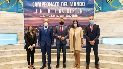 13:00 horas. Palacio de Festivales. El vicepresidente y consejero de Universidades, Igualdad, Cultura y Deporte, Pablo Zuloaga y el consejero de Industria, Turismo, Innovaci&oacute;n, Transporte y Comercio, Javier L&oacute;pez Marcano, asisten a la firma de la creaci&oacute;n del comit&eacute; organizador del Mundial de B&aacute;dminton. &copy; Ra&uacute;l Lucio 20 de octubre de 2021