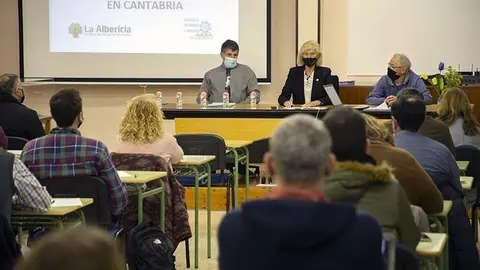 17:00 horas. IES Albericia
La consejera de Educaci&oacute;n y Formaci&oacute;n Profesional, Marina Lomb&oacute;, inaugura las Jornadas de profesores de Tecnolog&iacute;a
nr
9 nov 21