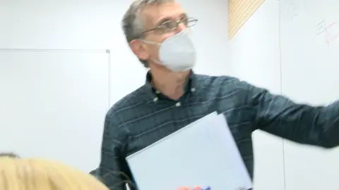 Captura de pantalla 2021-11-29 a las 12.13.56