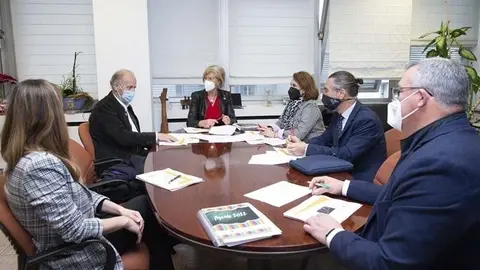 La consejera de Educaci&oacute;n y Formaci&oacute;n Profesional, Marina Lomb&oacute;, recibe a representantes de la Asociaci&oacute;n C&aacute;ntabra de la Empresa Familiar (ACEFAM
nr
25 feb 22