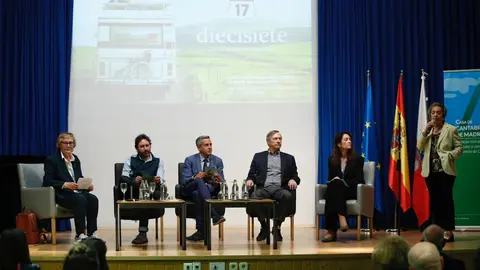 I-d: gema agudo legina, directora accion cultural, Daniel Sanchez Arevalo, director de ruta 17, Pablo Zuloaga, vicepresidente y consejero de cultura cantabria, jose antonio felez, productor Atipa Films y Esperanza Iba&ntilde;ez, netflix.