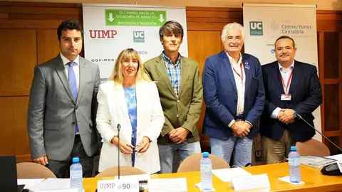 26/7/22  SANTANDERUIMP El camino hacia la econom&iacute;a de impacto: inversi&oacute;n y medici&oacute;nFrancisco Matorras, Eugenia G&oacute;mez de Diego, consejera de Empleo y Pol&iacute;ticas Sociales. Daniel Portilla, concejal de Empleo, Emprendimiento y Desarrollo Empresarial. Jos&eacute; Luis Curbelo, presidente Cofides Luis Guti&eacute;rrez Mateo, director general territorial MAPFREFOTO: Juan Manuel Serrano Arce