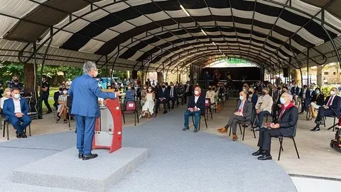 11:00 horas. Parque Municipal Conde San Diego, Cabez&oacute;n de la Sal. El presidente de Cantabria, Miguel &Aacute;ngel Revilla, acompa&ntilde;ado de varios consejeros, preside el acto institucional del D&iacute;a de Cantabria. 8 de agosto de 2021 &copy; Ra&uacute;l Lucio