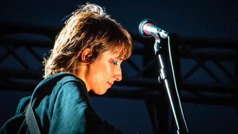 luz-de-musica-zahara95