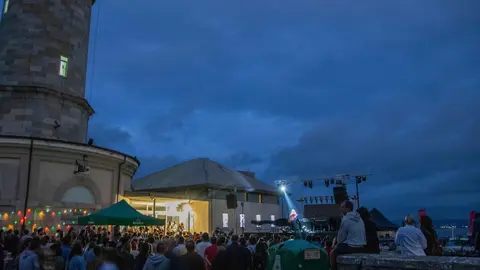 luz-de-musica-zahara99