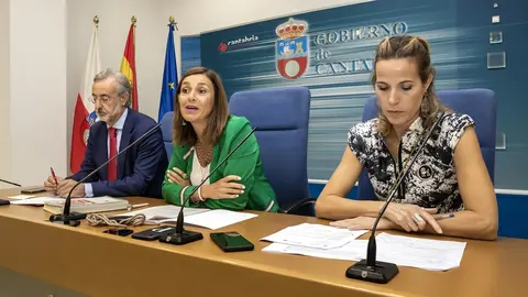 10:00 horas. Sala de prensa del Gobierno de Cantabria
La consejera de Presidencia, Interior, Justicia y Acci&oacute;n Exterior, Paula Fern&aacute;ndez Via&ntilde;a, presenta, en rueda de prensa, el balance de emergencias gestionadas por el Gobierno este verano.
21 de septiembre de 2022
Fotograf&iacute;a: Silvia Bouzo