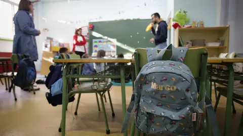 Triacastela, Lugo. Comienzo de las clases en educaci&oacute;n primaria en toda Espa&ntilde;a. En Triacastela, los alumnos y alumnas del CEIP Eduardo Cela Vila acuden el primer d&iacute;a a las aulas. Triacastela mantiene dos aulas abiertas en el colegio, una que agrupa a los alumnos de infantil y otra que agrupa a los de primaria, hasta sumar en total 19 alumnos que mantienen la matr&iacute;cula del pasado curso.