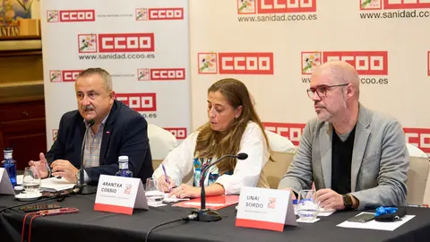 27/9/22  SANTANDER
ep  CCOO 
Rueda de prensa del secretario general de CCOO, Unai Sordo; el secretario general de la Federaci&oacute;n de Sanidad y Sectores Sociosanitarios de CCOO, Humberto Mu&ntilde;oz; y la secretaria general de la Federaci&oacute;n en Cantabria, Arantxa Cossio, con motivo de una jornada sobre Atenci&oacute;n Primaria



FOTO: 
